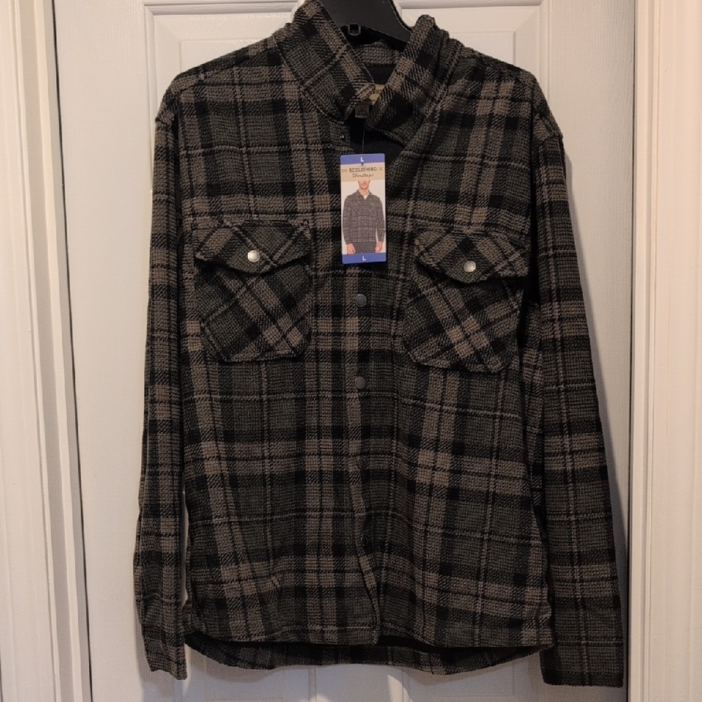Men's Black and Gray Plaid Casual Button Down Shirt